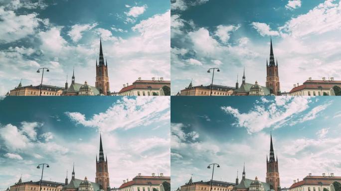 瑞典斯德哥尔摩。带有里德霍尔姆教堂塔的老城景观。老城Gamla Stan最古老的教堂