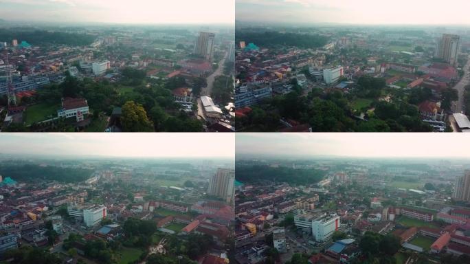 马六甲城市、老城区和河流的俯视图