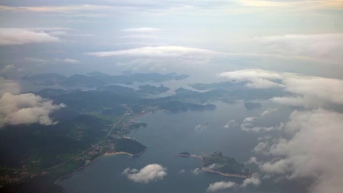 韩国从上面看4k鸟瞰图釜山广域市有云