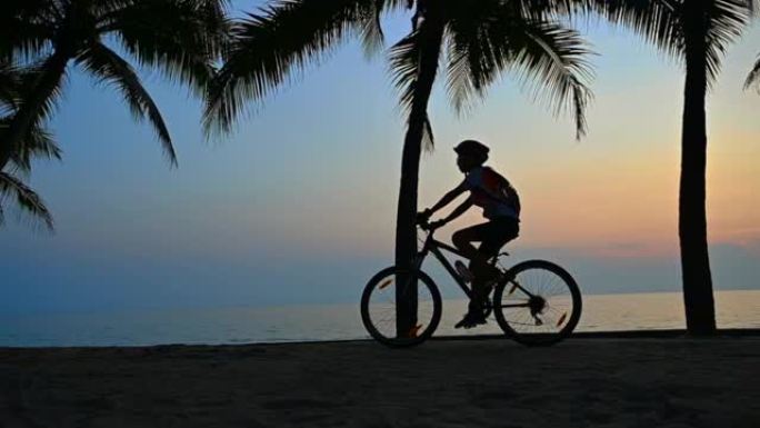 独自在海滩上骑自行车