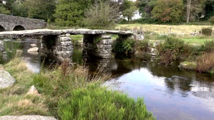 古代13世纪克拉珀桥东达特河后桥达特穆尔国家公园英格兰德文郡