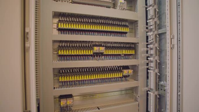 工厂电气控制柜-配电板