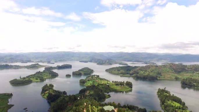 乌干达Bunyonyi湖鸟瞰图