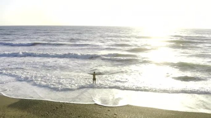 大海浩瀚面前的自由感