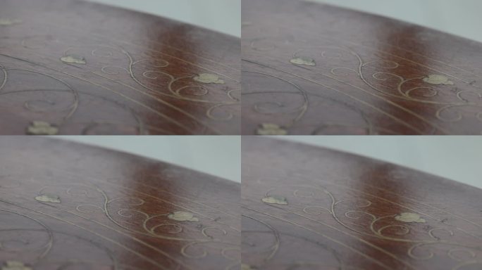 木桌棕色金色花边植物花纹圆形纹路弧形线条