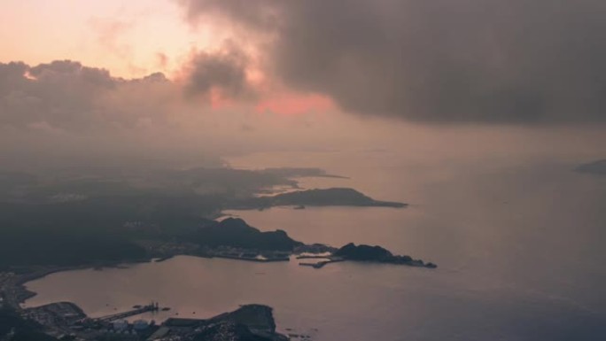 时间从基隆港日落的高架视图。美丽Hyperlapse