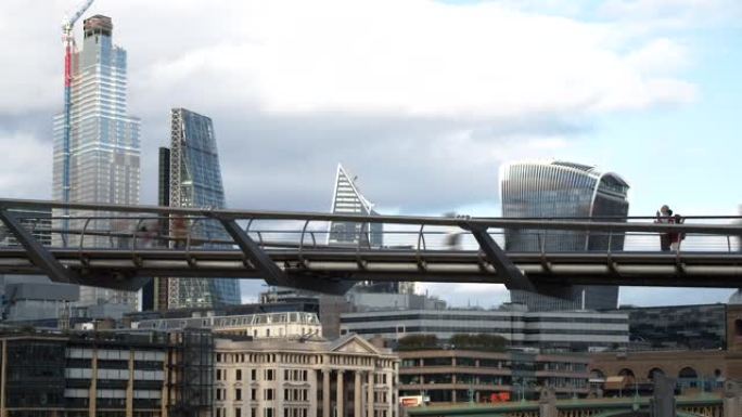 伦敦千禧行人天桥和金融市区延时视频