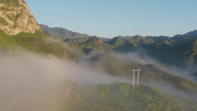 山峰  景色 风景 明媚