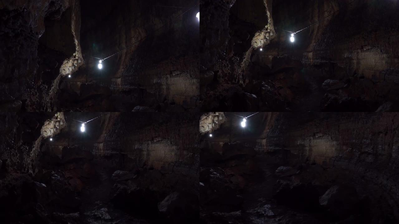 加拉帕戈斯圣克鲁斯的熔岩隧道