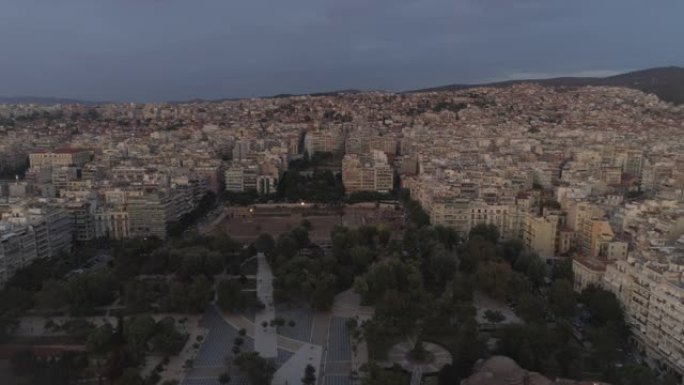 希腊塞萨洛尼基市鸟瞰图。日落。4K