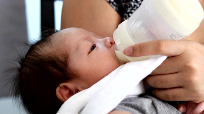 婴儿新生儿乳汁