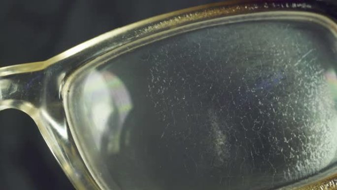 加强人类工作的概念。眼镜不能承受负荷