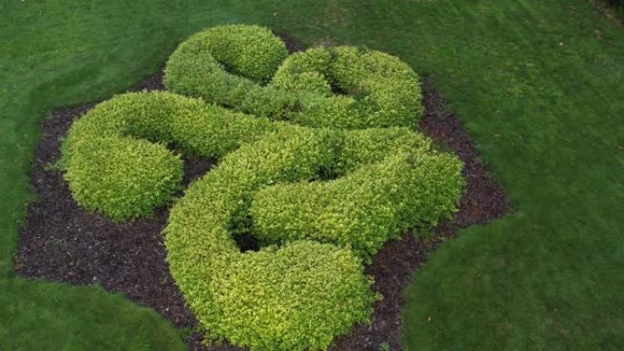 布坎城市公园中心的4k航空摄影法国花园。主题艺术的杰作。