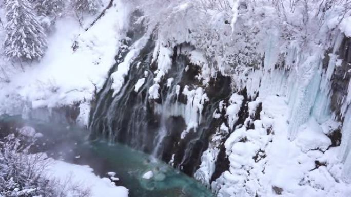 日本北海道冬季雪季白重瀑布景观