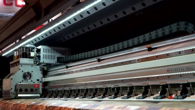 用于打印促销产品的大幅面高速工业打印机