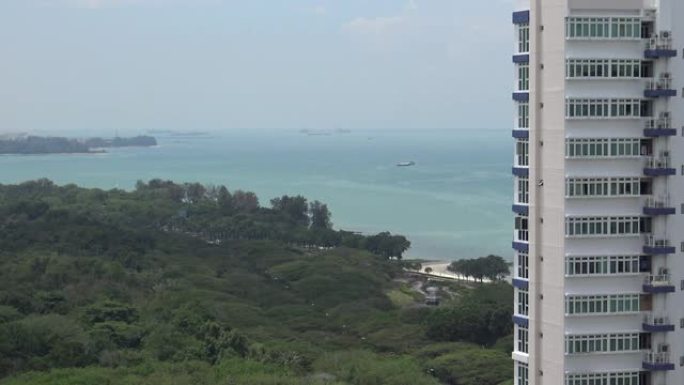 新加坡带摩天大楼的东海岸公园的4k鸟瞰图