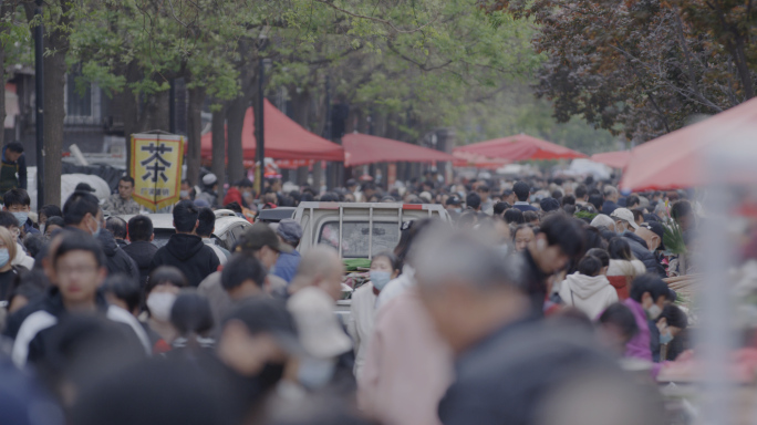 西安热闹早市，人山人海，市场恢复