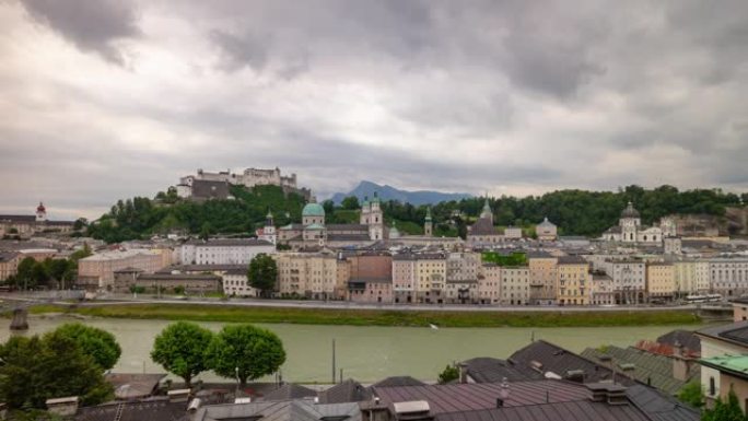 多云的一天萨尔茨堡市河流交通山顶全景4k延时奥地利