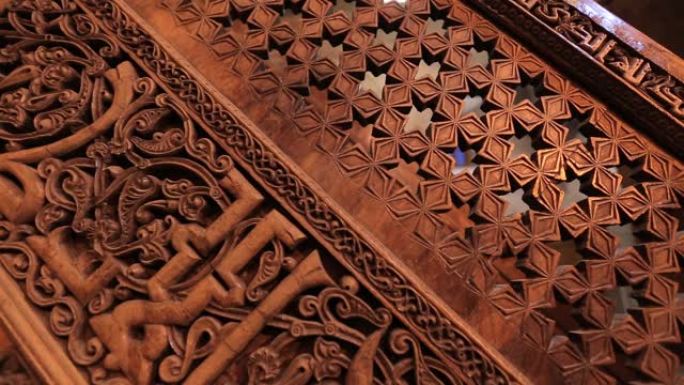 土耳其开塞利市乌鲁清真寺旧讲坛的细节视图。
开塞利/土耳其05/05/2014