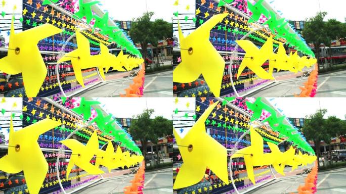 泰国春武里-2019年5月13日: 彩虹风车玩具在购物中心1装饰