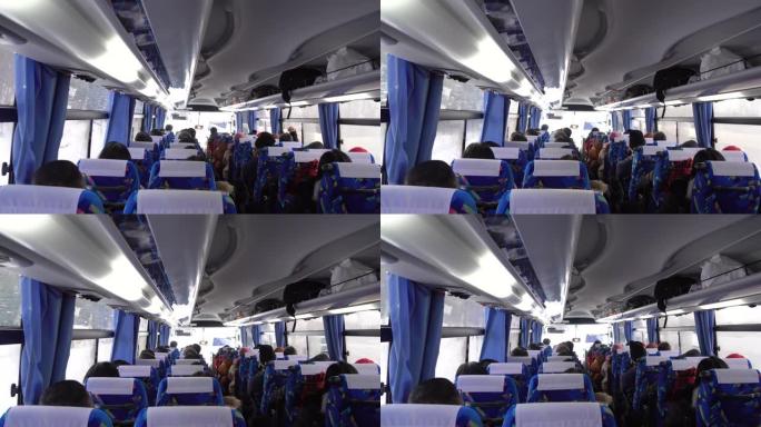 公共汽车行驶时的公共汽车内部座椅