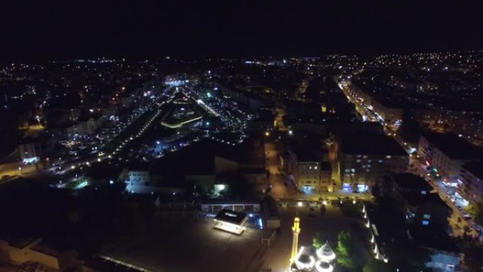 基塞希尔 “肯特公园” (城市公园) 的夜景/鸟瞰图。
Kirsehir/土耳其06/01/2016