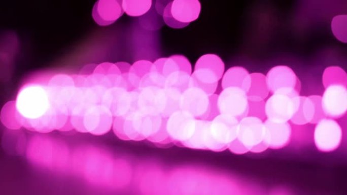 粉色抽象bokeh背景来自泰国兰纳灯笼在晚上。易鹏节的庆祝概念。