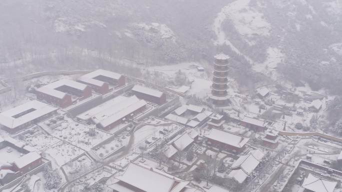 航拍灵珠山菩提寺雪景