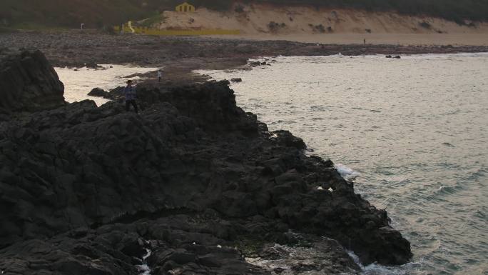 漳州 古火山口 白塘湾 日落海浪 火山岩