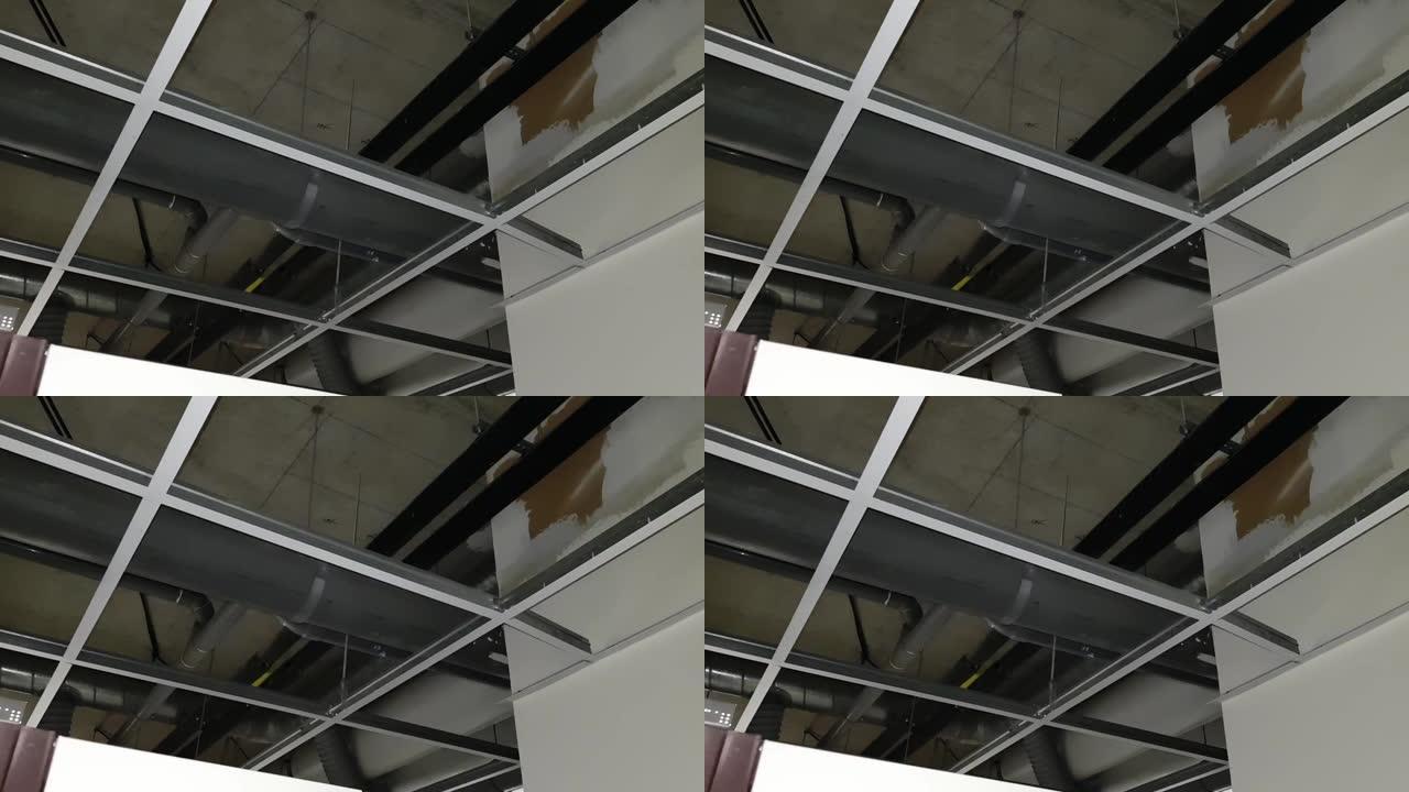 建筑物天花板中的下水道系统。