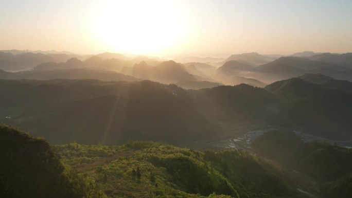 航拍清晨阳光照耀大地充满希望