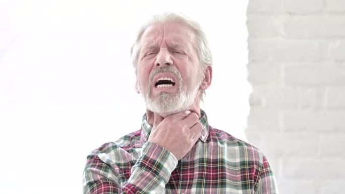 生病的老人喉咙疼痛的肖像
