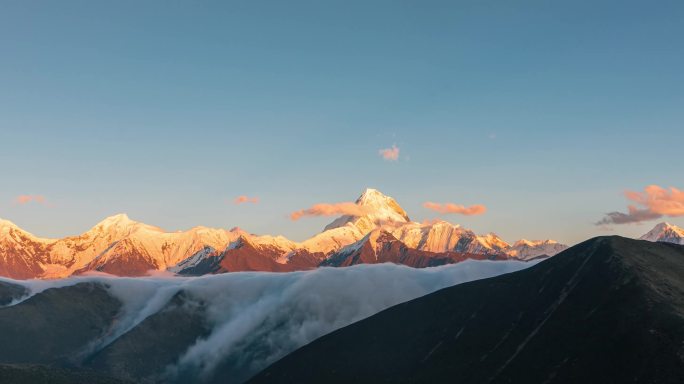 贡嘎雪山金山