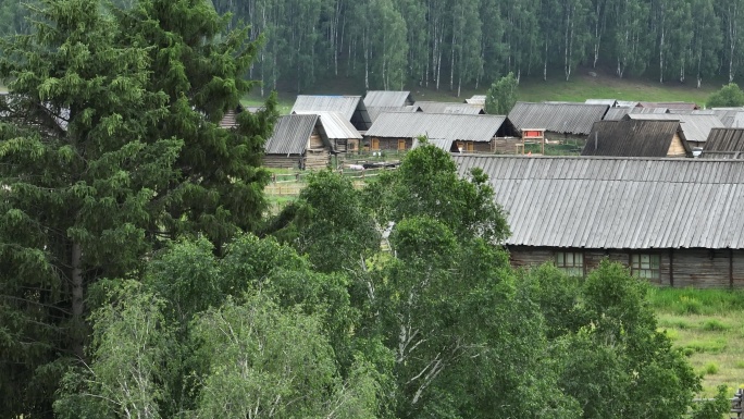 航拍新疆禾木景区