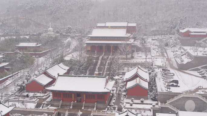 航拍灵珠山菩提寺雪景