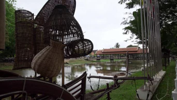 4K，暹粒市中心的乡村木制马车，河水。