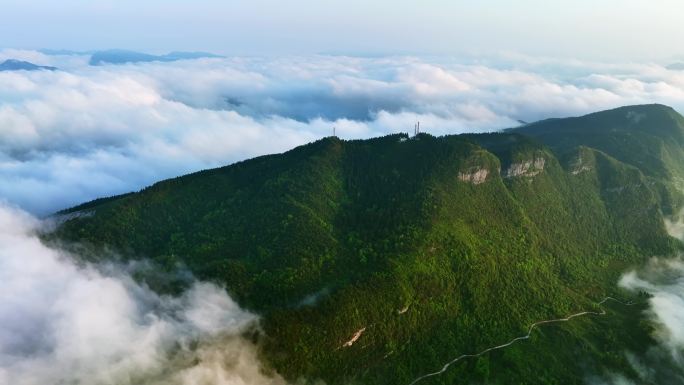 5G基站信号塔云海日出壮丽山河