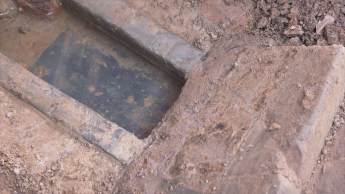 考古探秘 古代墓葬 排水口排水渠B004