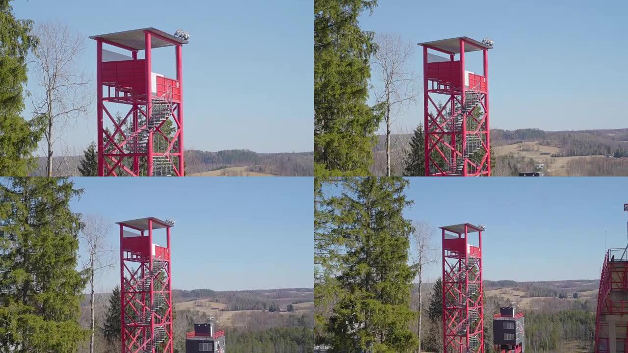 爱沙尼亚Tehvandi滑雪跳台一侧的红色高塔