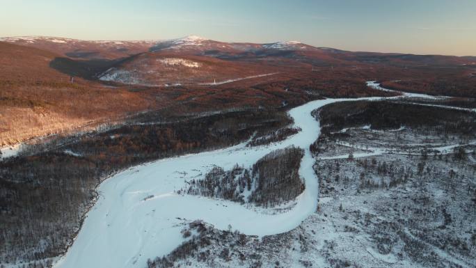 原创 内蒙古雪原森林激流河冬季航拍风光