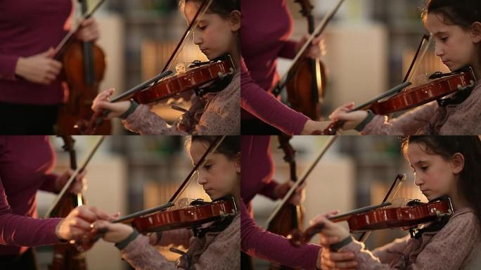 天才小提琴家手把手教学两个人动作