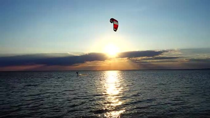 风筝冲浪。
