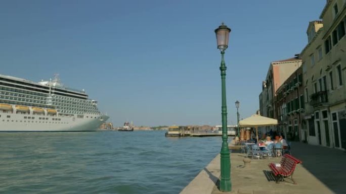 威尼斯巨型游轮