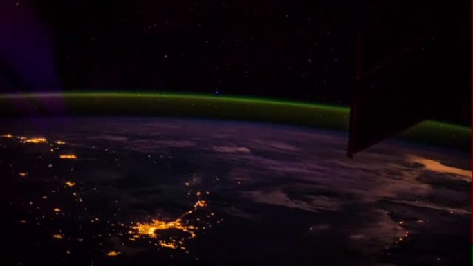 从太空看地球。真实视频。没有CGI。取自国际空间站