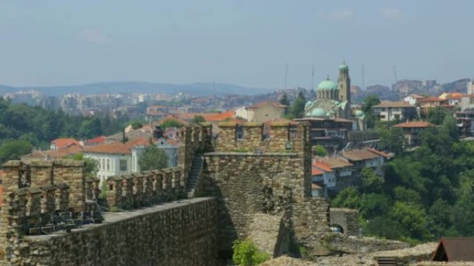 夏日维利科·特鲁诺沃市的景色