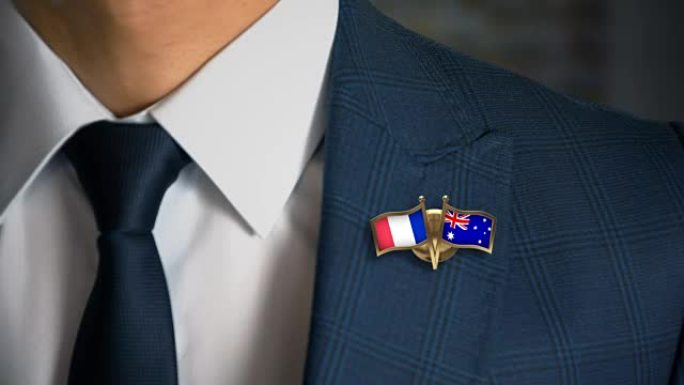 商人走向相机与朋友国家国旗别针法国-澳大利亚