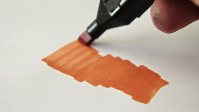 橙色钢笔画