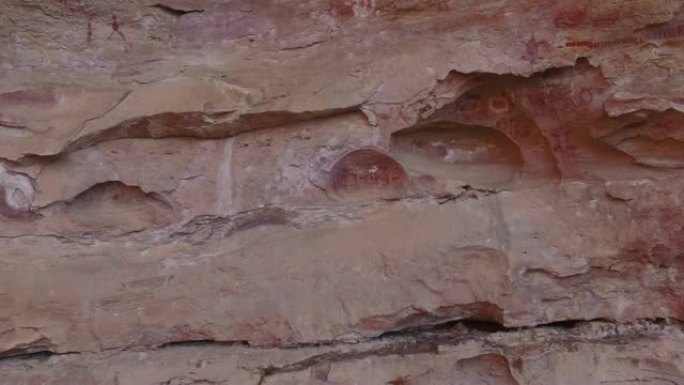 巴西卡皮瓦拉山脉岩石上的岩石画，这是美洲大陆最大的考古综合体