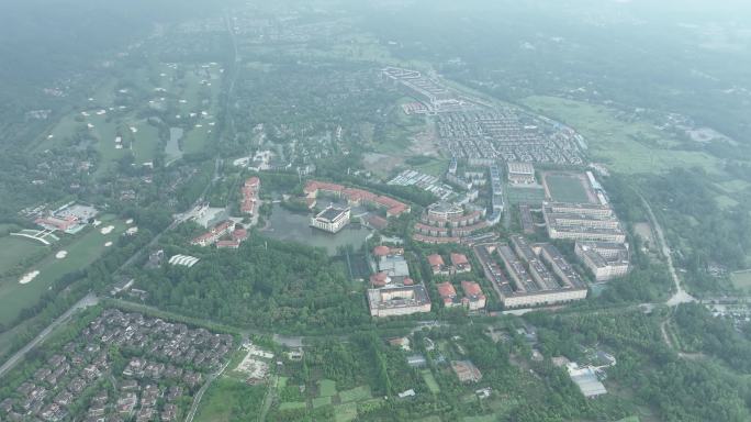 四川外国语大学成都学院航拍学校阴天下雨天