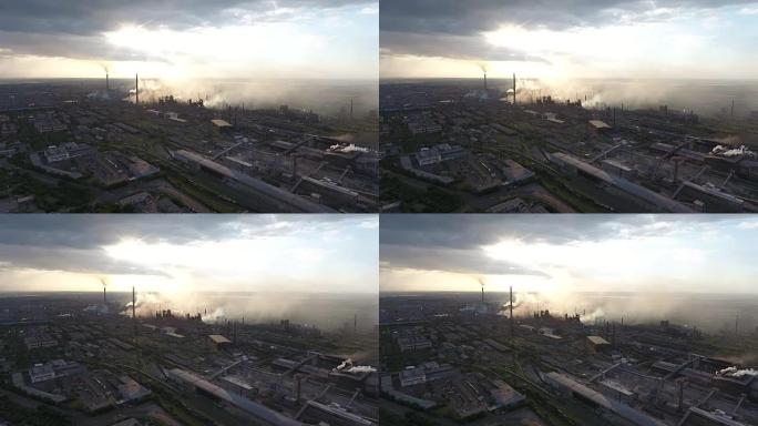 生态不好。钢铁厂，工厂的管道冒烟和雾。